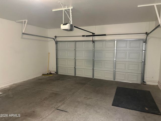 17460 W LISBON Lane, Surprise, AZ 85388