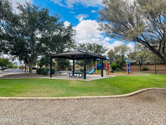 17460 W LISBON Lane, Surprise, AZ 85388