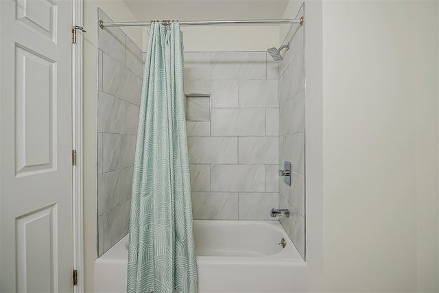 2072 Liberty Heights, Ann Arbor, MI 48103