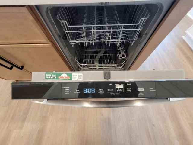 209 Sandalwood Way, Dickson, TN 37055