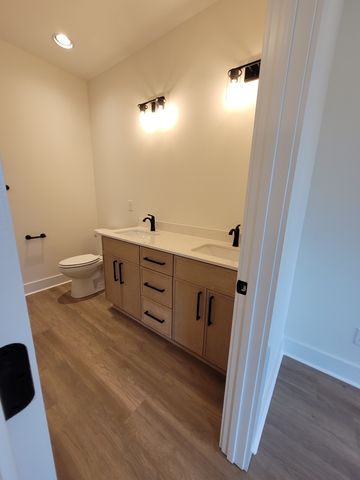 209 Sandalwood Way, Dickson, TN 37055