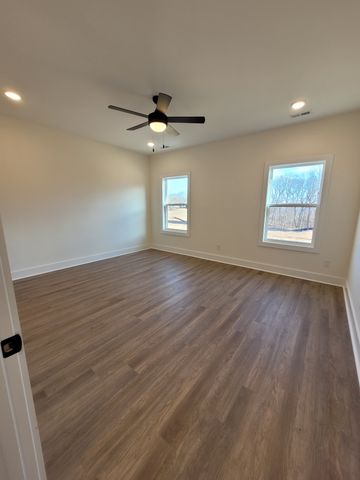 209 Sandalwood Way, Dickson, TN 37055