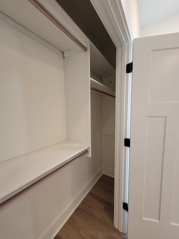 209 Sandalwood Way, Dickson, TN 37055