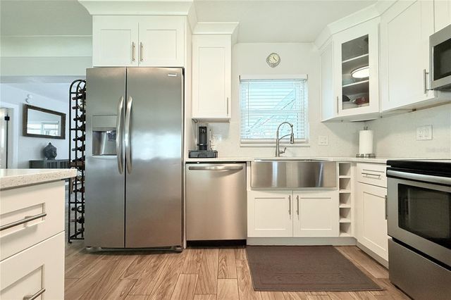 3201 45TH STREET N, St Petersburg, FL 33713