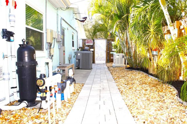 3201 45TH STREET N, St Petersburg, FL 33713