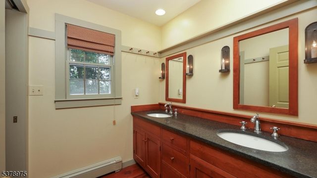 35 Rolling Hill Rd, Bernardsville Boro, NJ 07924