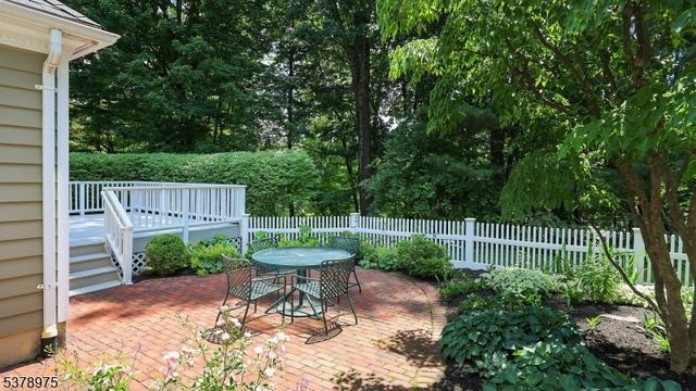 35 Rolling Hill Rd, Bernardsville Boro, NJ 07924