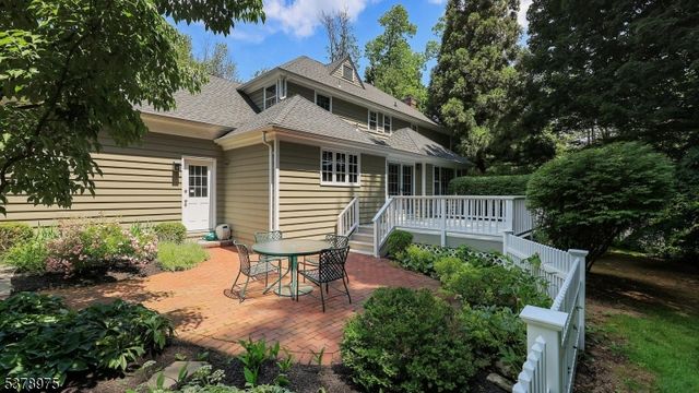 35 Rolling Hill Rd, Bernardsville Boro, NJ 07924