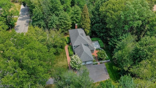 35 Rolling Hill Rd, Bernardsville Boro, NJ 07924