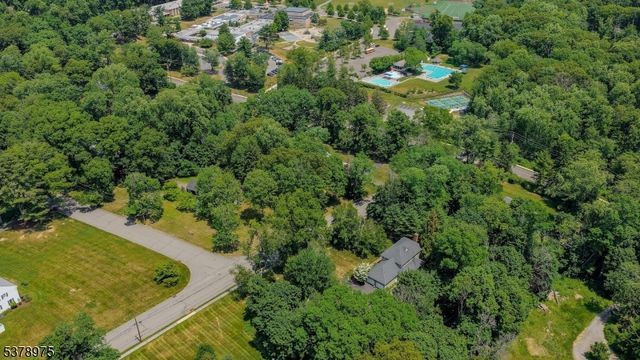 35 Rolling Hill Rd, Bernardsville Boro, NJ 07924