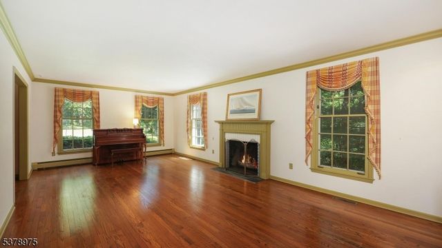 35 Rolling Hill Rd, Bernardsville Boro, NJ 07924