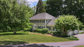35 Rolling Hill Rd, Bernardsville Boro, NJ 07924