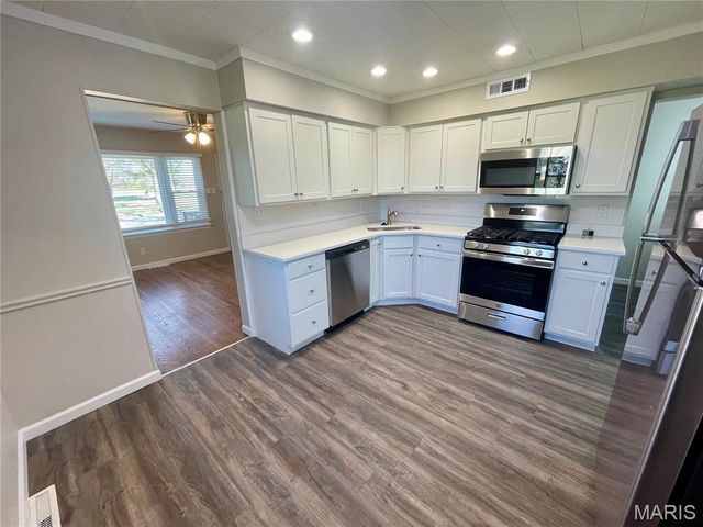 4224 Ashby Road, St Ann, MO 63074