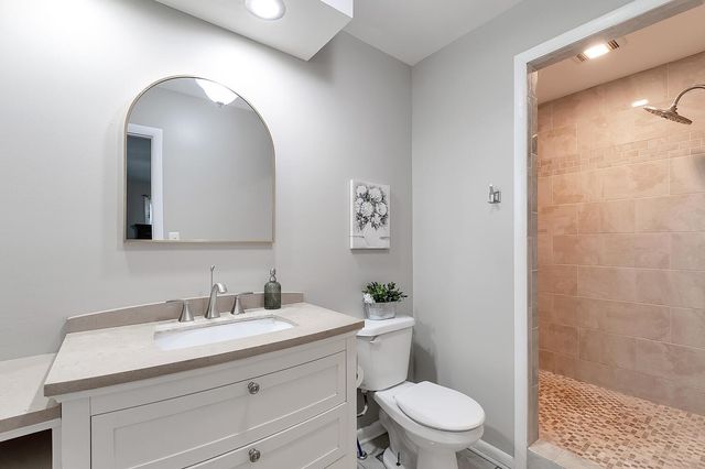 613 N Meridian Rd Rear, Newton, KS 67114