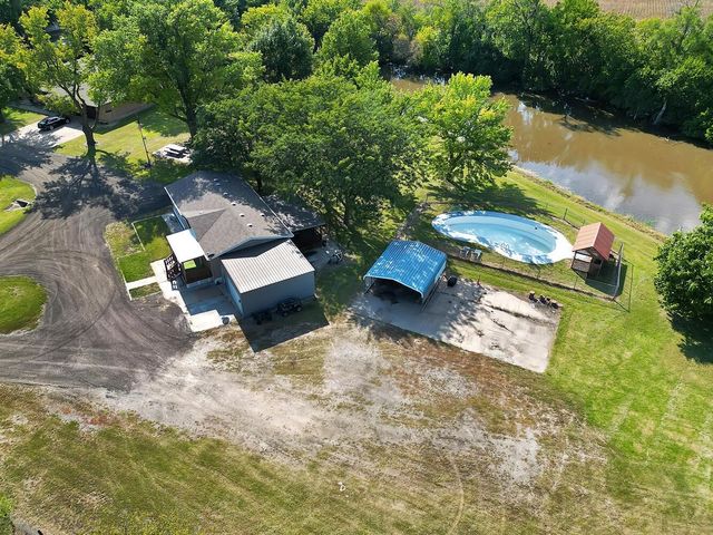 613 N Meridian Rd Rear, Newton, KS 67114