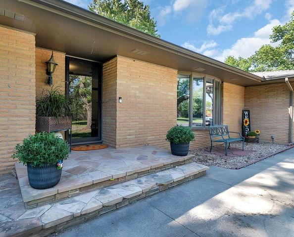 613 N Meridian Rd Rear, Newton, KS 67114