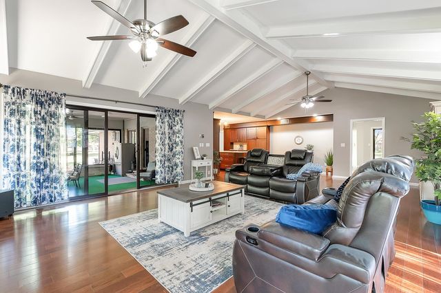 613 N Meridian Rd Rear, Newton, KS 67114