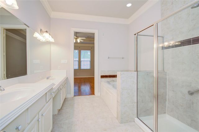 3207 Holly Crossing Drive, Houston, TX 77042