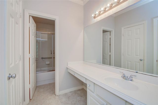 3207 Holly Crossing Drive, Houston, TX 77042