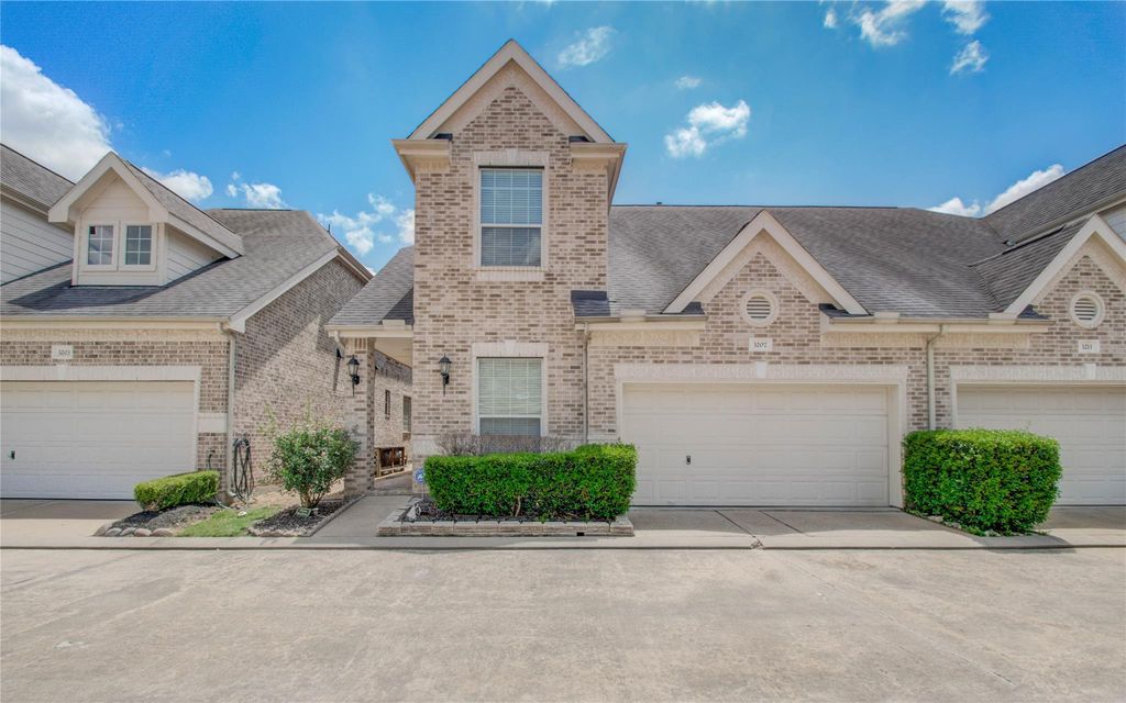 3207 Holly Crossing Drive, Houston, TX 77042