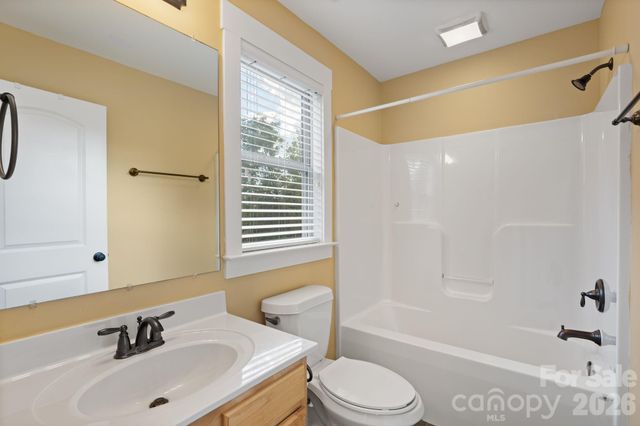 8 Cottage Cove Lane, Asheville, NC 28803