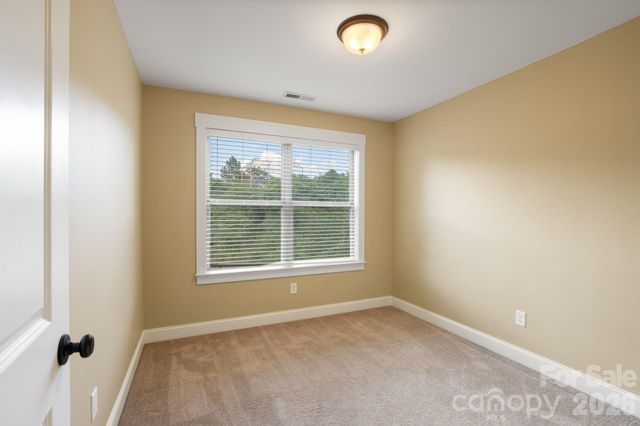 8 Cottage Cove Lane, Asheville, NC 28803