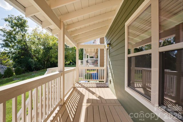 8 Cottage Cove Lane, Asheville, NC 28803