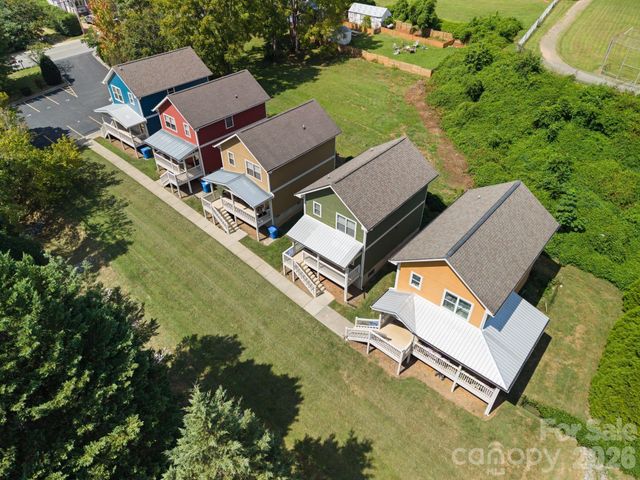 8 Cottage Cove Lane, Asheville, NC 28803