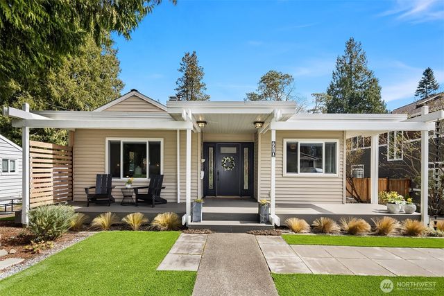 7710 32nd Avenue NE, Seattle, WA 98115