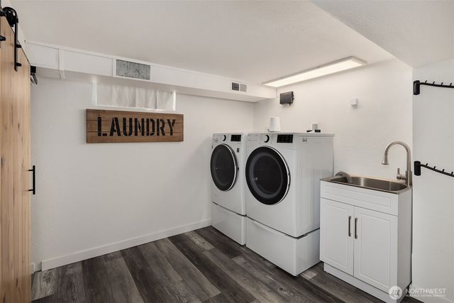 7710 32nd Avenue NE, Seattle, WA 98115