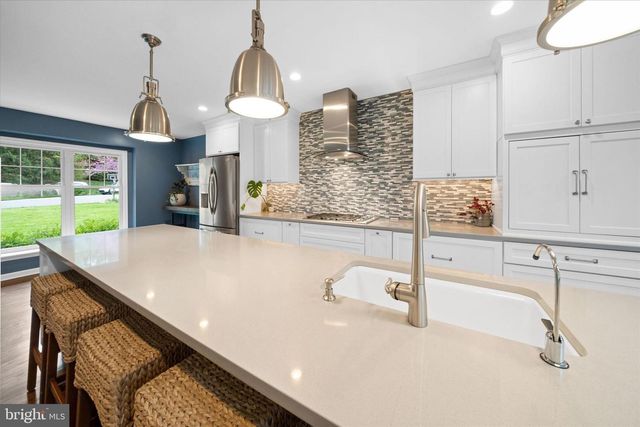 1123 INDEPENDENCE DR, West Chester, PA 19382