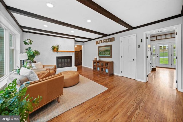 1123 INDEPENDENCE DR, West Chester, PA 19382