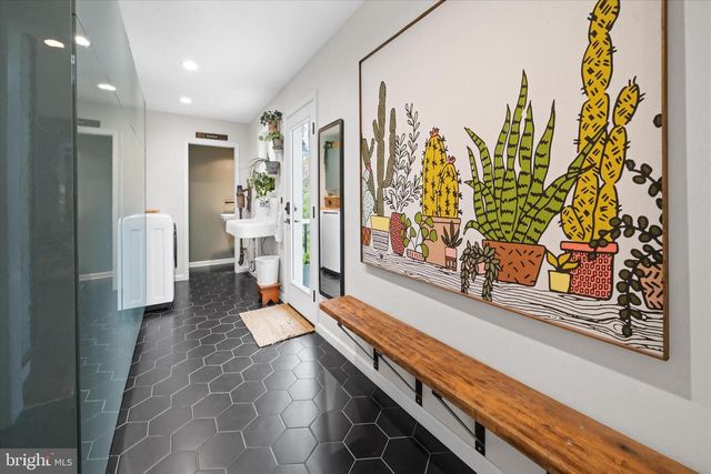 1123 INDEPENDENCE DR, West Chester, PA 19382