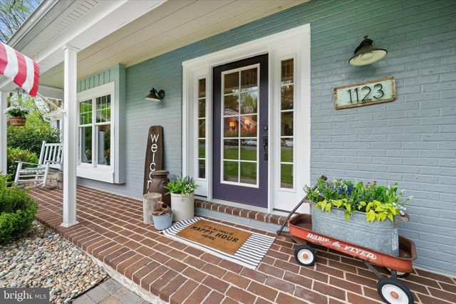 1123 INDEPENDENCE DR, West Chester, PA 19382