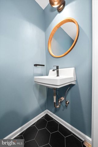 1123 INDEPENDENCE DR, West Chester, PA 19382