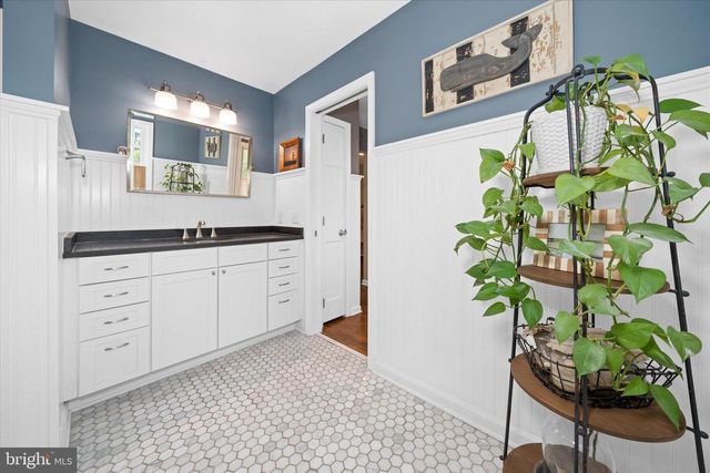 1123 INDEPENDENCE DR, West Chester, PA 19382