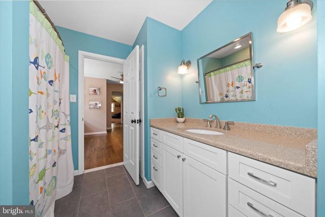 1123 INDEPENDENCE DR, West Chester, PA 19382