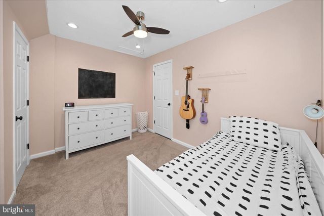 1123 INDEPENDENCE DR, West Chester, PA 19382