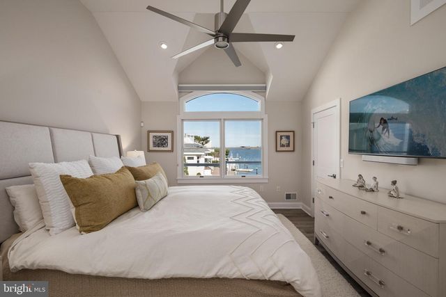 45 BUCKINGHAM AVE, Harvey Cedars, NJ 08008