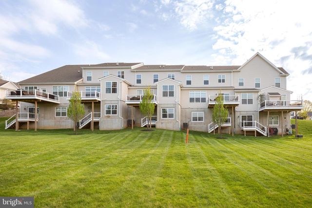 43 MIDSUMMER DR, West Chester, PA 19382