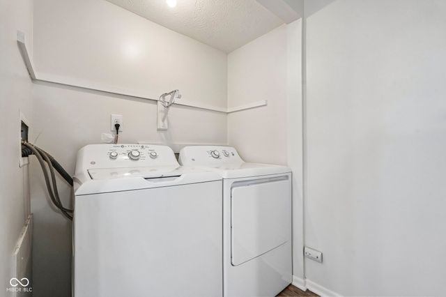 525 Paradise Way E C, Greenwood, IN 46143