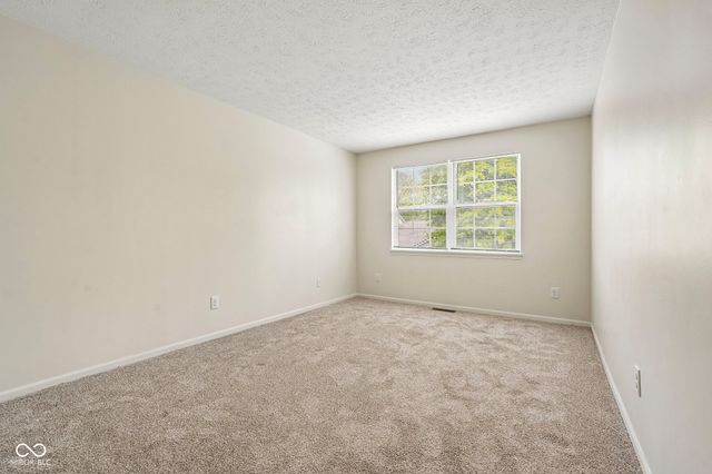 525 Paradise Way E C, Greenwood, IN 46143