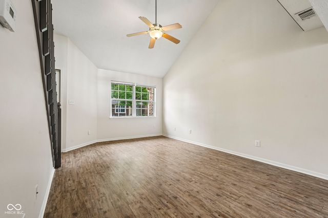 525 Paradise Way E C, Greenwood, IN 46143