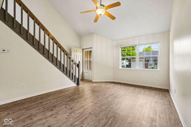 525 Paradise Way E C, Greenwood, IN 46143