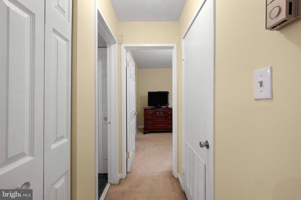 Image 21 of property listing at 11222 CHERRY HILL RD #202, Beltsville, MD 20705