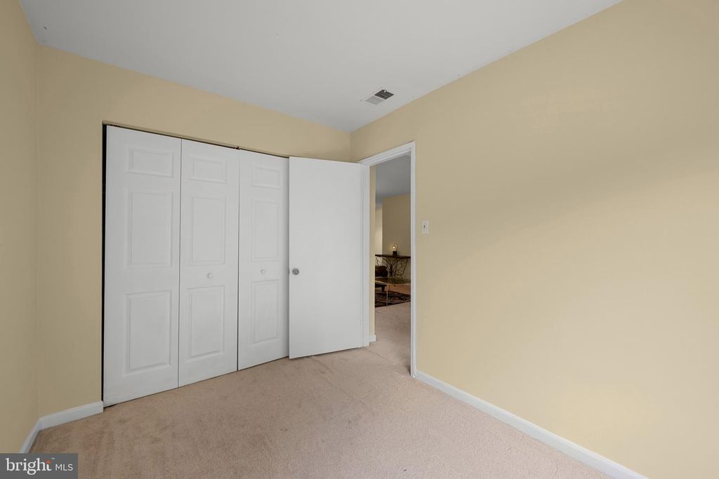 Image 27 of property listing at 11222 CHERRY HILL RD #202, Beltsville, MD 20705