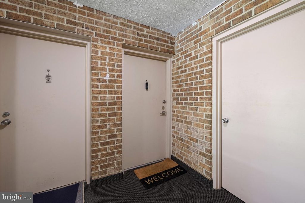 Image 3 of property listing at 11222 CHERRY HILL RD #202, Beltsville, MD 20705