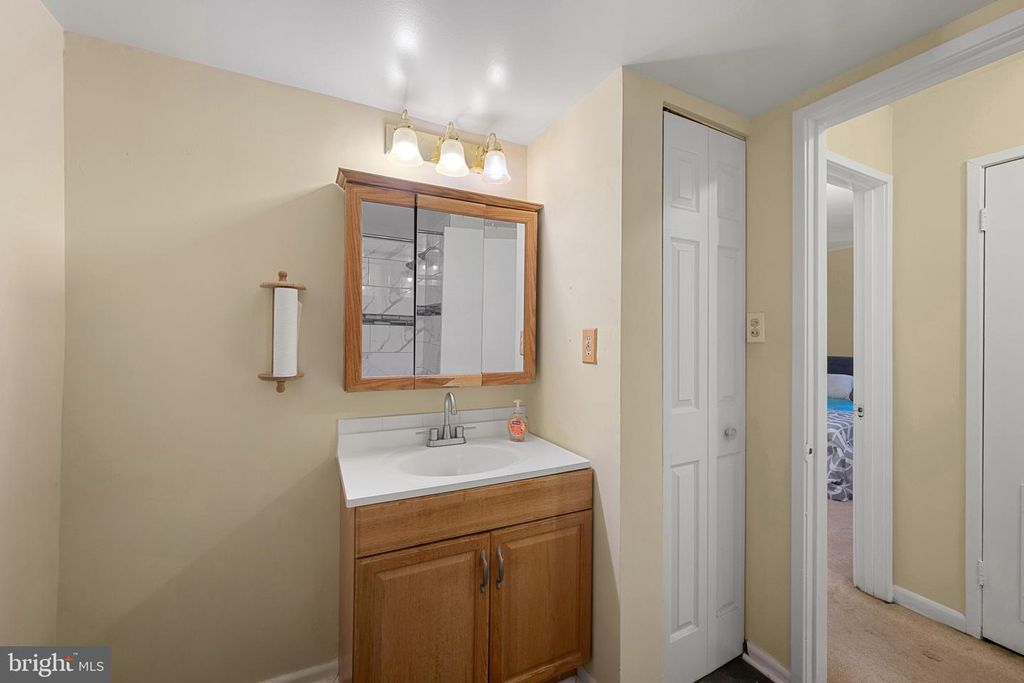 Image 31 of property listing at 11222 CHERRY HILL RD #202, Beltsville, MD 20705