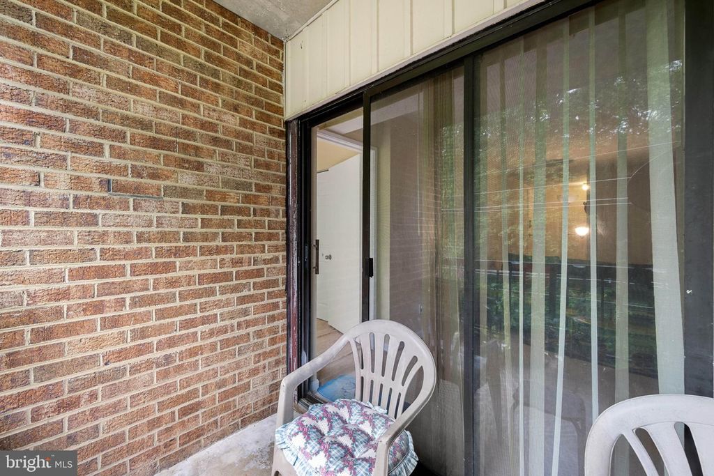 Image 33 of property listing at 11222 CHERRY HILL RD #202, Beltsville, MD 20705