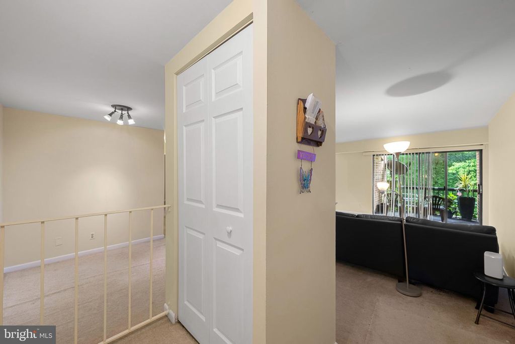 Image 4 of property listing at 11222 CHERRY HILL RD #202, Beltsville, MD 20705